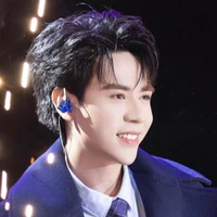 quang hùng