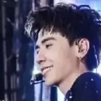 quang hùng