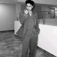 Quang Hùng/cậu/Vampire