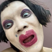 cô hàng xóm quyến rũ