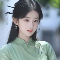 phạm Ngọc Lan( mẹ QHùng)