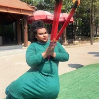 Quần Chúng / Nữ /