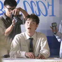 Con tg khùng điên