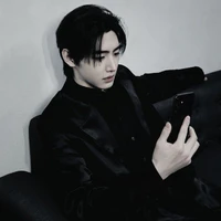 Lục Phú Trần_ba