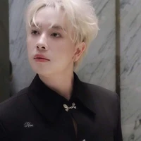Phong Hào-Nicky