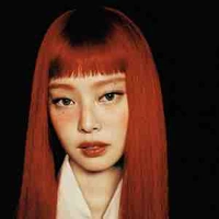 Jennie [ chị Ahyeon ]