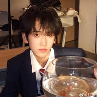 Tả Kỳ Hàm " Hắn "