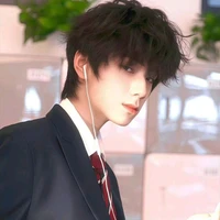 Vương Lỗ Kiệt " chàng "