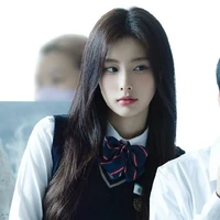Kang Hyewon