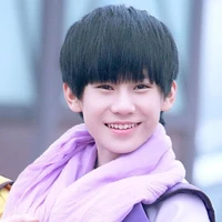 Chân Nguyên 12tủi lúc nhỏ