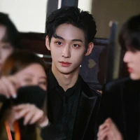 Jaewon ( hắn )