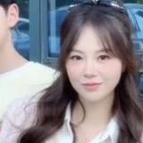 Mẹ anh Trần