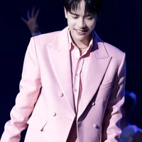 trợ lí Hiếu ( Lê Quang Hùng )