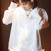 hùng