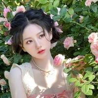 Đường Uý Anh.