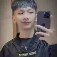 Hoài Nam (red)