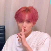 Selena - tác giả bị đin 🤡