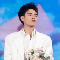 quang hùng
