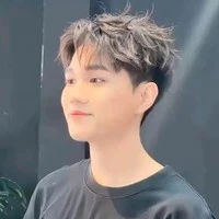 Hoàng Đức Duy(em)