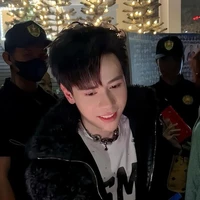 Lê Quang Hùng [Phone]