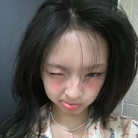 Canny Riracha Phondechaphiphat ( cô )