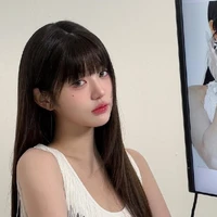 Jang Wonyoung ( chị )