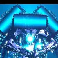 Titan computer man/ Kita