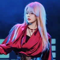Trần Kha - cô