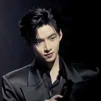 HÙNG HUỲNH