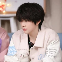 Trần Dịch Hằng__Hắn