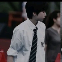 Nhiếp Vĩ Thần"y"