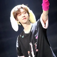 Hạ Kiên Thành ( 13 tuổi )