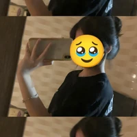 White (⁠◕⁠ᴗ⁠◕⁠✿⁠)