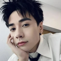 Lê Quang Hùng/Phone