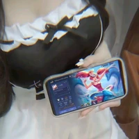 hầu gái 2