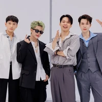 All top (-ai thì-)