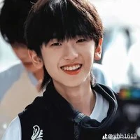 Tả Kỳ Hàm_cậu