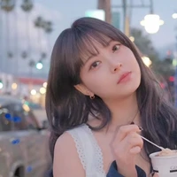 Hong Eunchae•@eunchi•