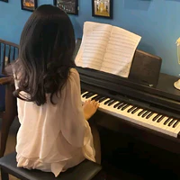 Phạm Ngọc Trân (em gái em)