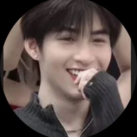 D.Hoá. huỳnh hoàng hùng[hùng huỳnh]