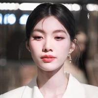 Orm Kornnaphat (Nàng)