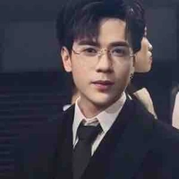 Lê Quang Hùng (Qhung Master D)