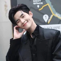 Huỳnh Hoàng Hùng _ Hùng Huỳnh