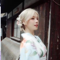 Nguyễn Hoàng Yến(Chè Bè)