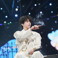 Nhiếp Vĩ Thần