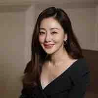 Mẹ cô