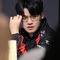 Lee Minhyung(Alpha)