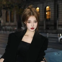 Mỹ Linh (mama anh ,gã 1)