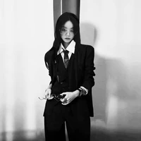 Lee Hyeri (Cô)