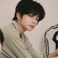 Vương Lỗ Kiệt_Hắn